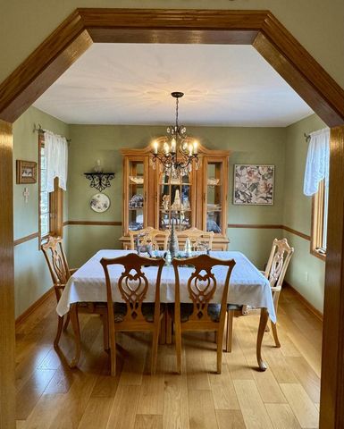 32612 Trail LANE, Burlington, WI 53105