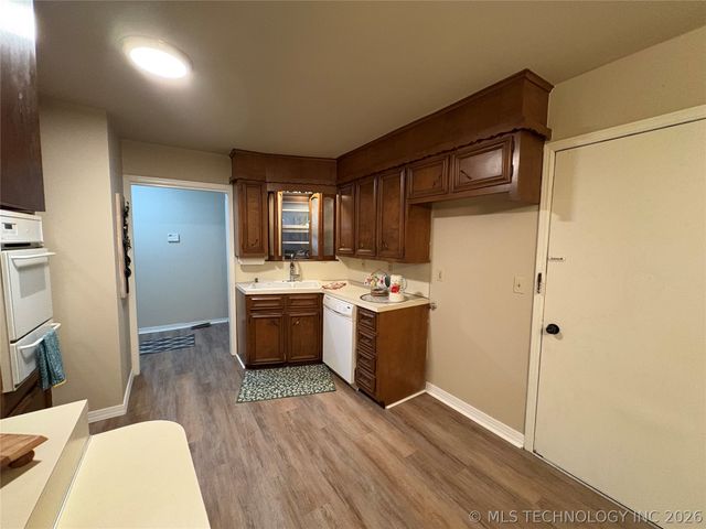 9445 E 39th Place, Tulsa, OK 74145