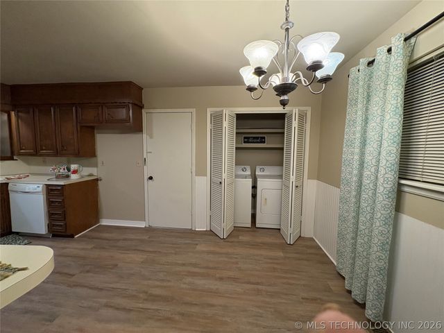 9445 E 39th Place, Tulsa, OK 74145