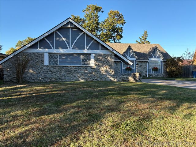 9445 E 39th Place, Tulsa, OK 74145