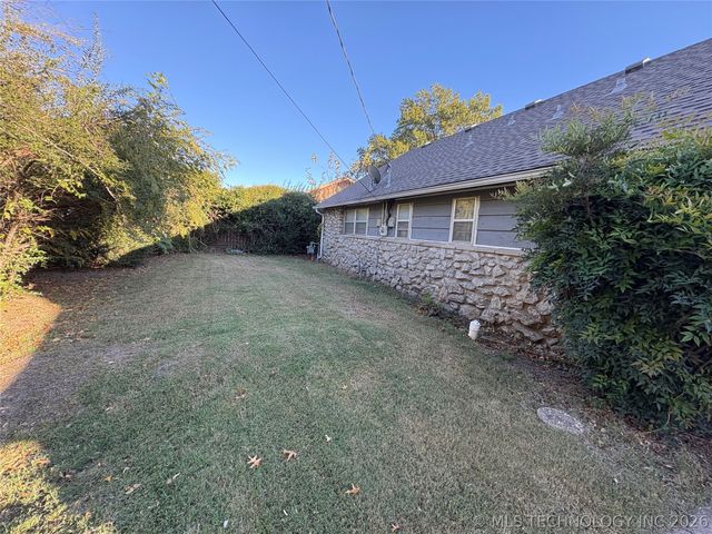 9445 E 39th Place, Tulsa, OK 74145