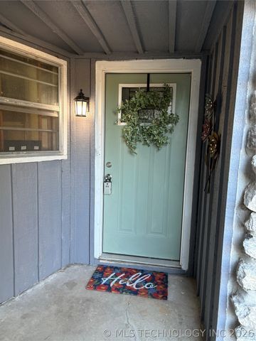 9445 E 39th Place, Tulsa, OK 74145