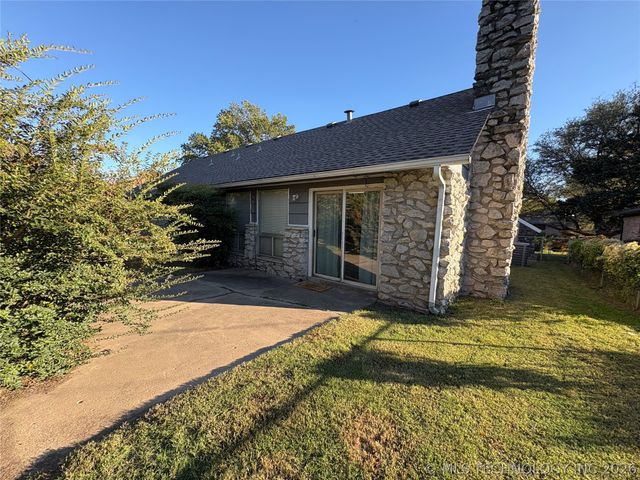 9445 E 39th Place, Tulsa, OK 74145