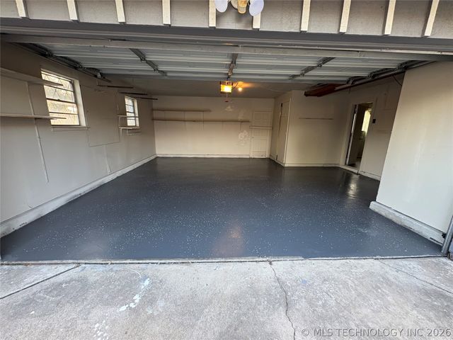 9445 E 39th Place, Tulsa, OK 74145