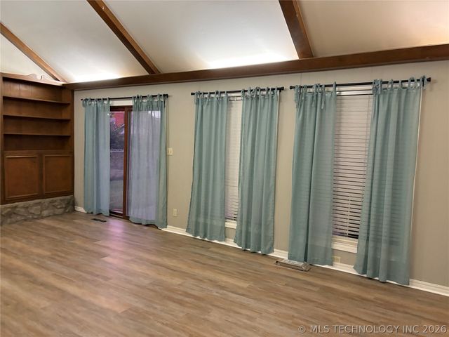 9445 E 39th Place, Tulsa, OK 74145