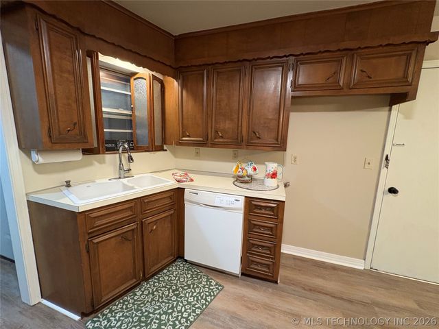 9445 E 39th Place, Tulsa, OK 74145