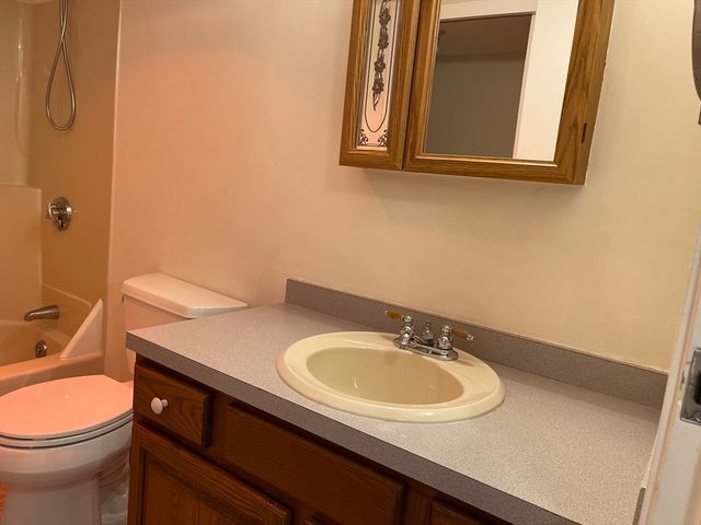 200 Cove Way 614, Quincy, MA 02169