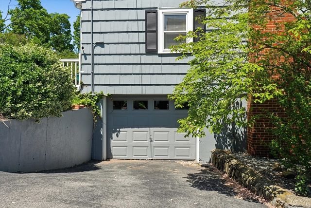 57 Allen Ave, Lynn, MA 01902