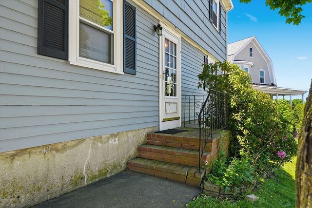 57 Allen Ave, Lynn, MA 01902