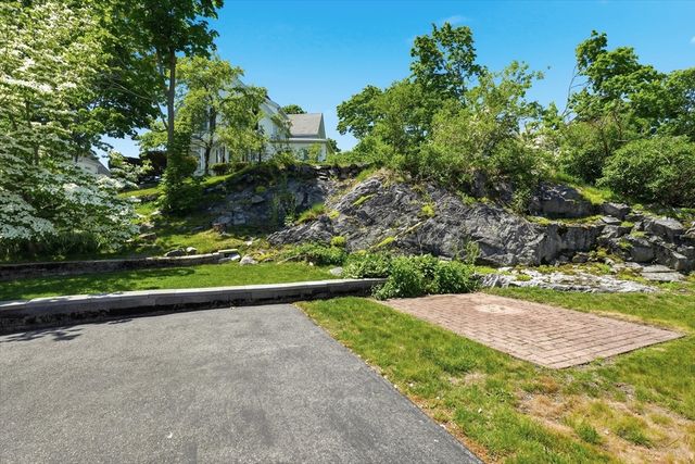 57 Allen Ave, Lynn, MA 01902
