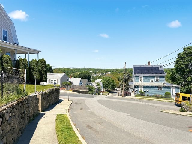 57 Allen Ave, Lynn, MA 01902