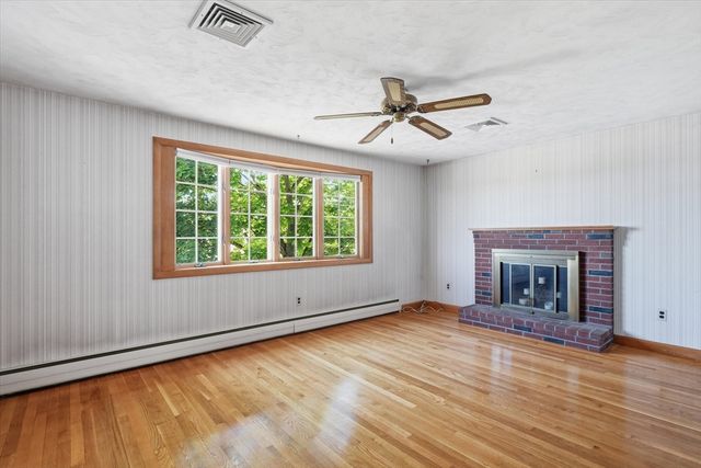57 Allen Ave, Lynn, MA 01902
