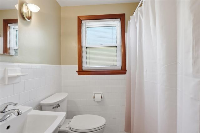 57 Allen Ave, Lynn, MA 01902