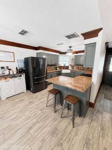 1870 Ross Lane, Springtown, TX 76082