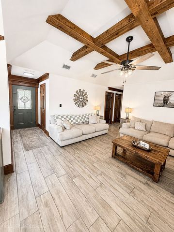 1870 Ross Lane, Springtown, TX 76082