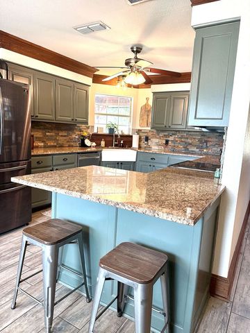 1870 Ross Lane, Springtown, TX 76082