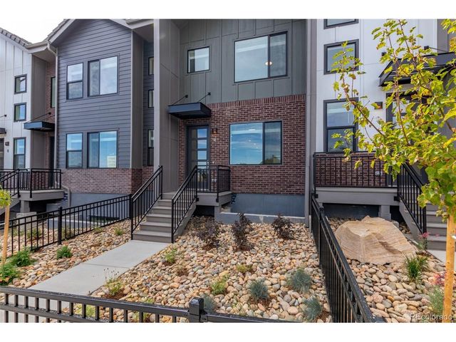 29 Ascent Trl, Englewood, CO 80112
