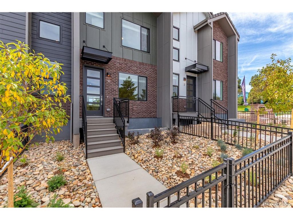 29 Ascent Trl, Englewood, CO 80112