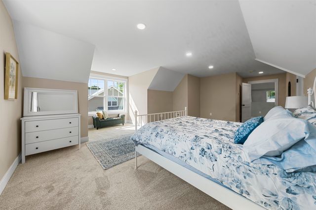 77 Lady Walsingham Way, Laconia, NH 03246