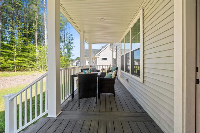 77 Lady Walsingham Way, Laconia, NH 03246