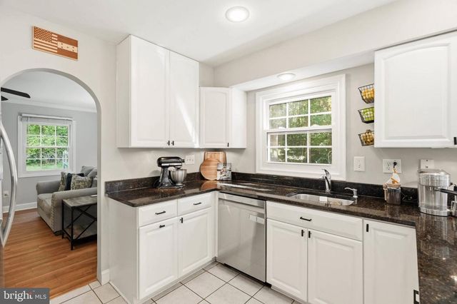 12607 IVYSTONE, Laurel, MD 20708