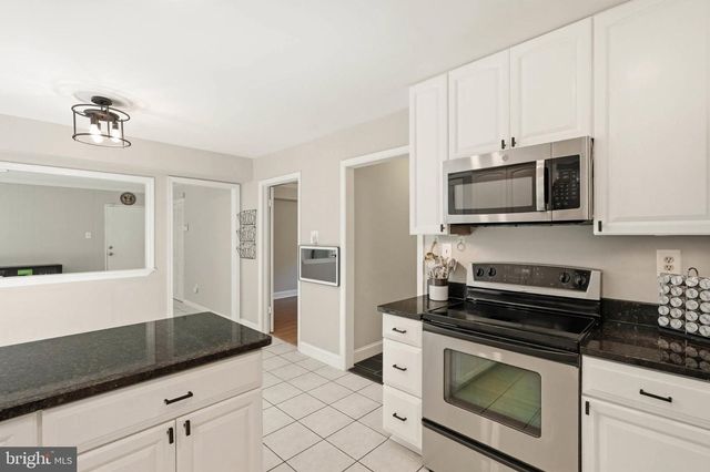 12607 IVYSTONE, Laurel, MD 20708
