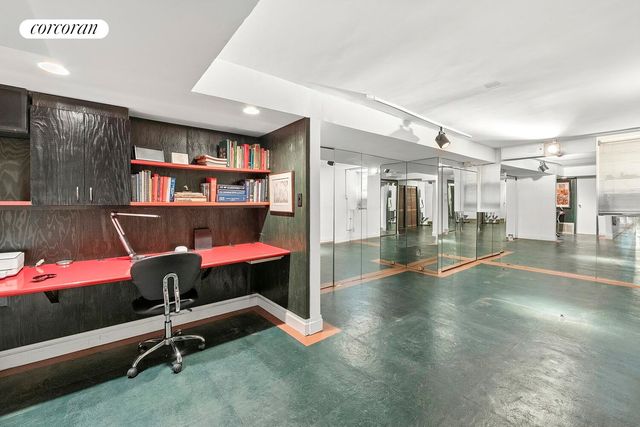 329 W 19TH Street G, New York City, NY 10011