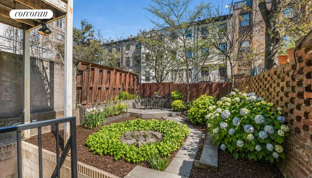 329 W 19TH Street G, New York City, NY 10011