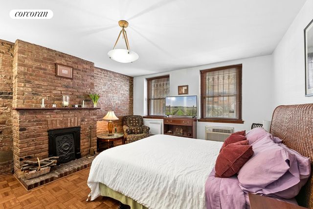 329 W 19TH Street G, New York City, NY 10011