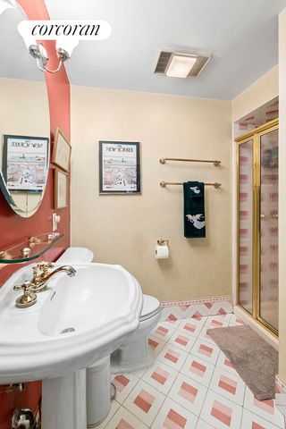329 W 19TH Street G, New York City, NY 10011