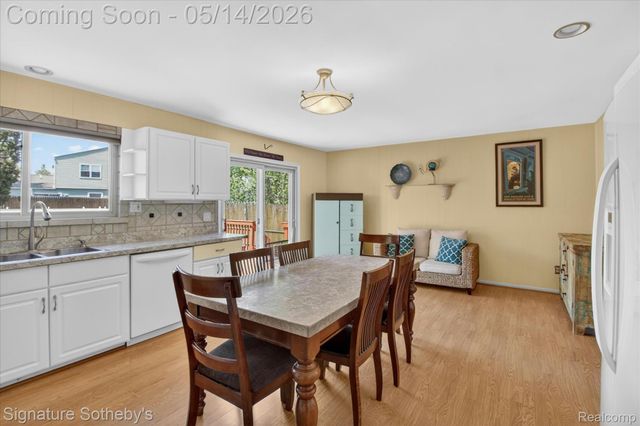 24563 Kings Pointe, Novi, MI 48375