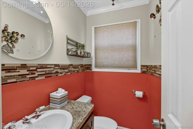 24563 Kings Pointe, Novi, MI 48375