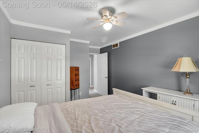 24563 Kings Pointe, Novi, MI 48375