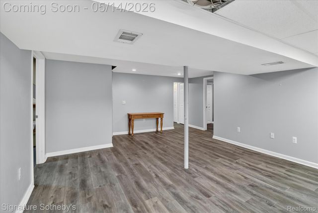 24563 Kings Pointe, Novi, MI 48375