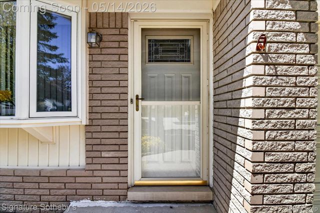 24563 Kings Pointe, Novi, MI 48375