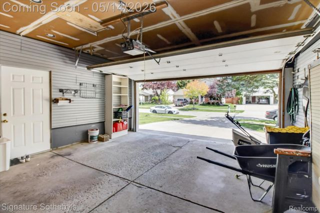 24563 Kings Pointe, Novi, MI 48375