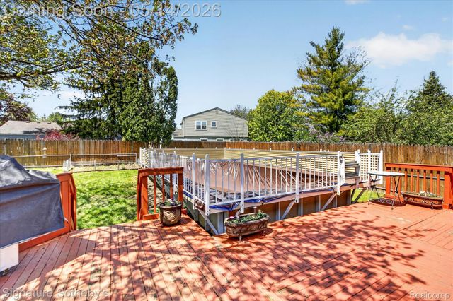 24563 Kings Pointe, Novi, MI 48375