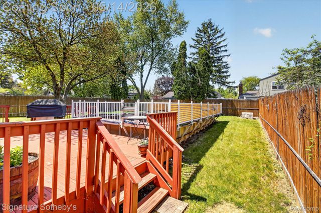 24563 Kings Pointe, Novi, MI 48375
