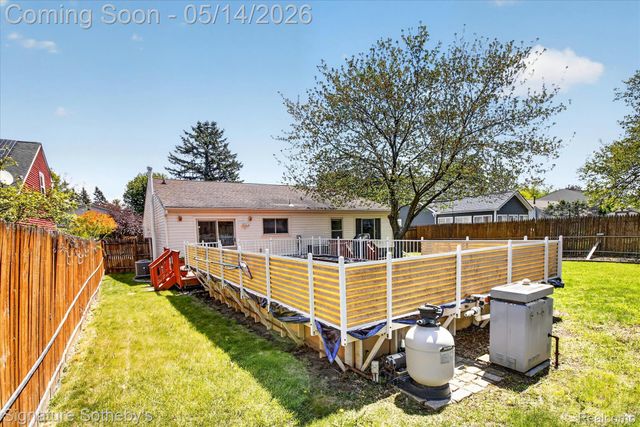 24563 Kings Pointe, Novi, MI 48375