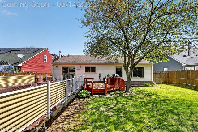 24563 Kings Pointe, Novi, MI 48375