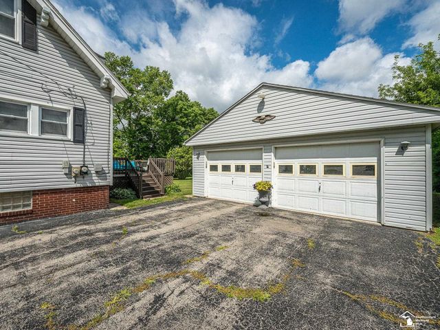 4973 N Dixie Highway, Newport, MI 48166