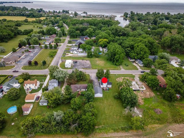 4973 N Dixie Highway, Newport, MI 48166