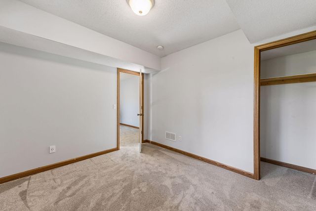 3327 Glynwater Trail NW, Prior Lake, MN 55372