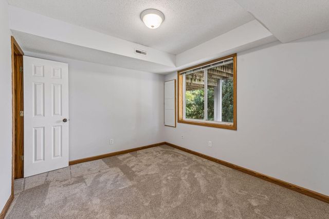 3327 Glynwater Trail NW, Prior Lake, MN 55372