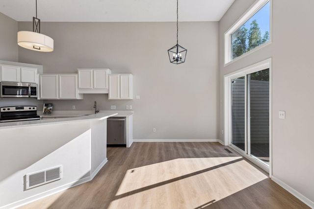 3327 Glynwater Trail NW, Prior Lake, MN 55372