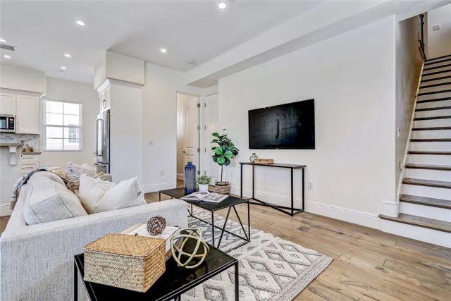 3922 W 242nd Street, Torrance, CA 90505