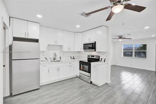 5900 NW 19th Street B, Sunrise, FL 33313