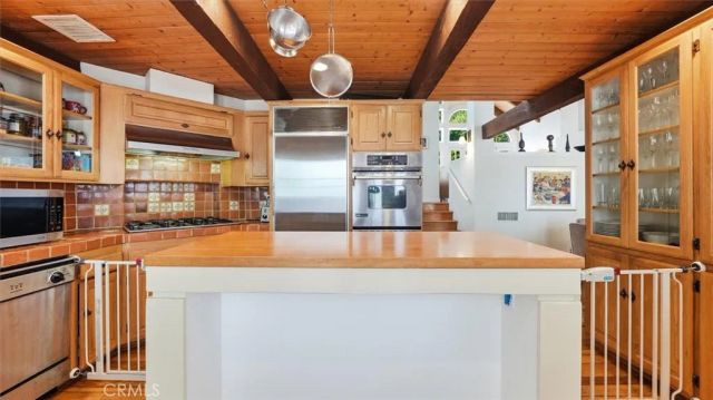 9856 Portola Drive, Beverly Hills, CA 90210