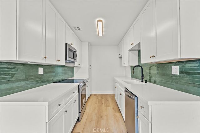 5400 Newcastle, Encino, CA 91316