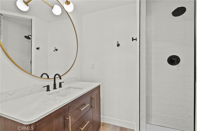 5400 Newcastle, Encino, CA 91316